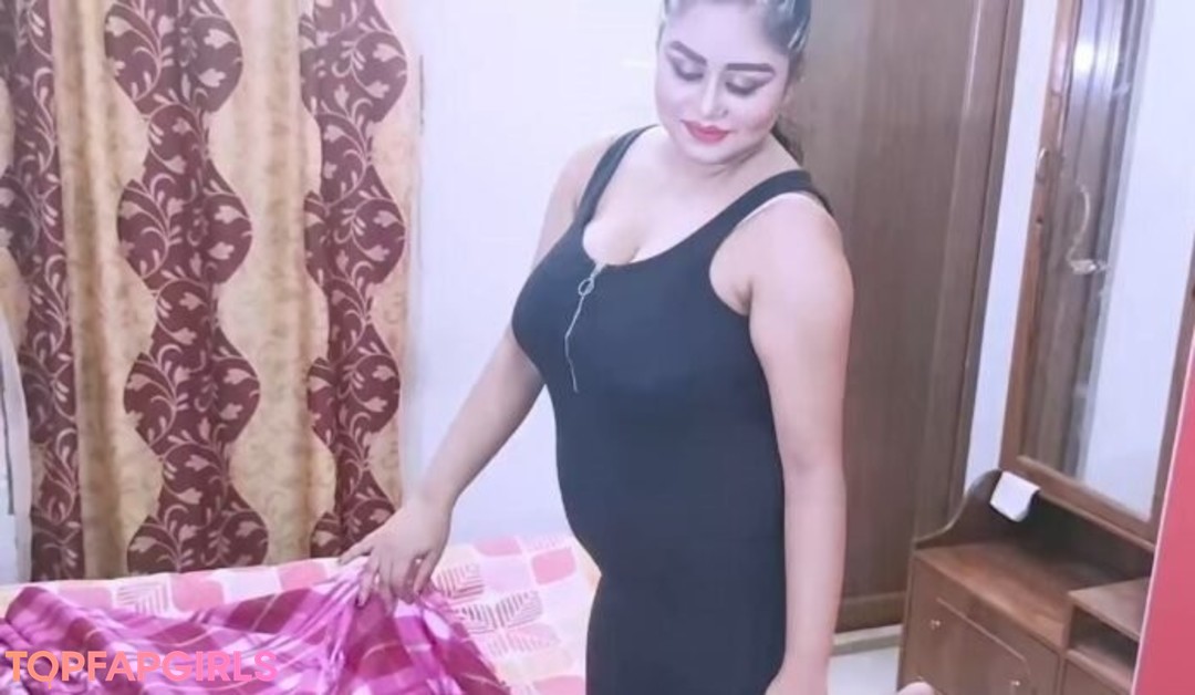 Naakte gelekte OnlyFans-foto van Yajnaseni #1106