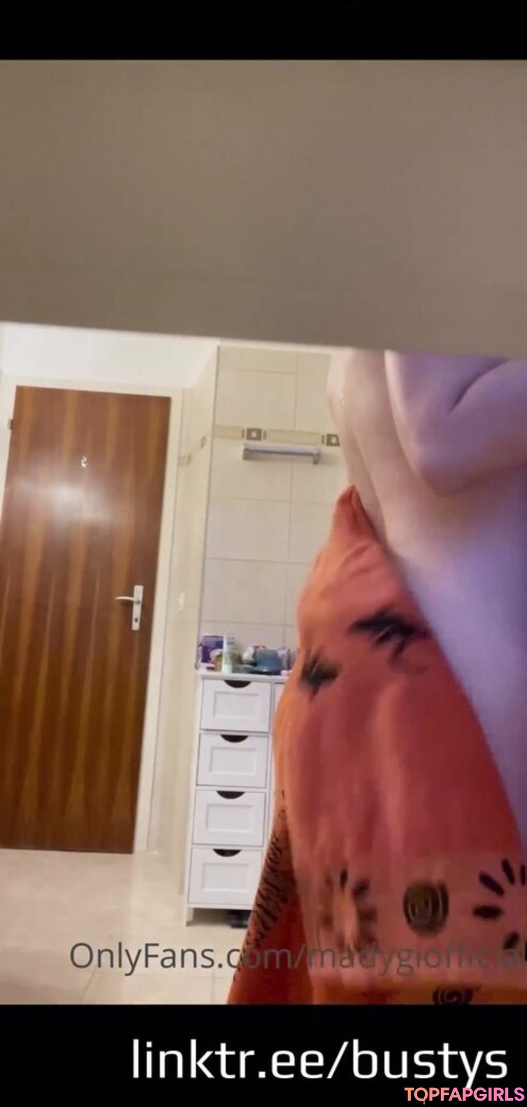 Naakte gelekte OnlyFans-foto van Yajnaseni #1527