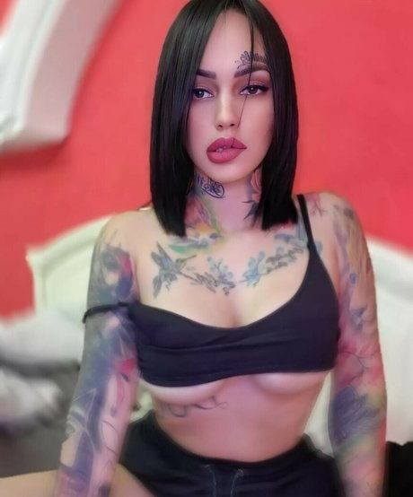 Naakte gelekte OnlyFans-foto van Mirciadoll