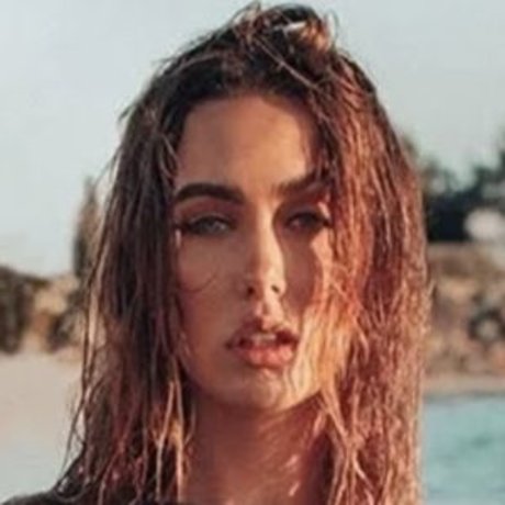 Naakte gelekte OnlyFans-foto van Xlilysaffronx