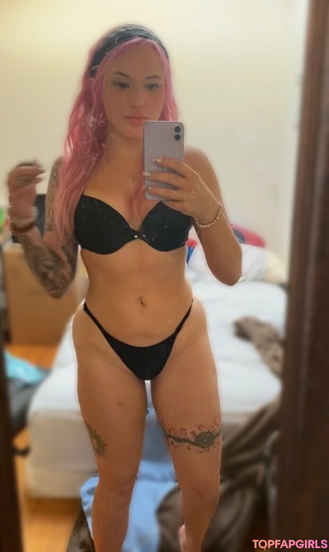 Naakte gelekte OnlyFans-foto van Casualnirvana #20 Naakte gelekte OnlyFans-foto van Casualnirvana #20