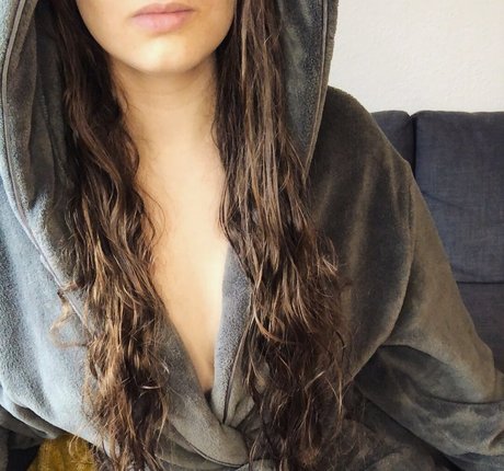 Naakte gelekte OnlyFans-foto van Elenamargaritifera