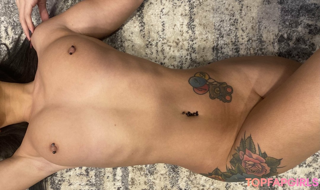 Naakte gelekte OnlyFans-foto van Myamassimi #18 Naakte gelekte OnlyFans-foto van Myamassimi #18