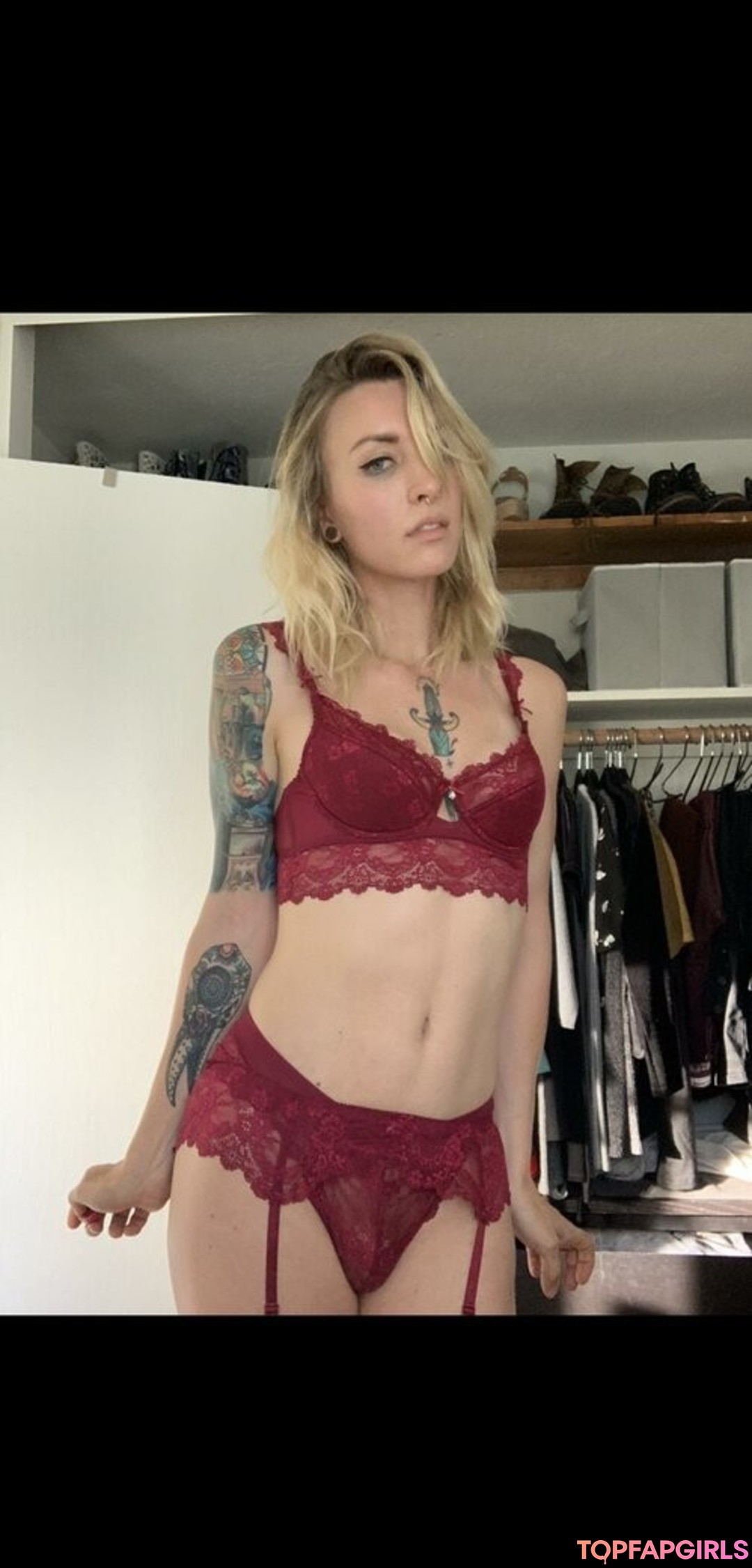 Naakte gelekte OnlyFans-foto van Ezpzevie #5 Naakte gelekte OnlyFans-foto van Ezpzevie #5
