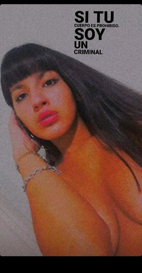 Naakte gelekte OnlyFans-foto van Paradisi02