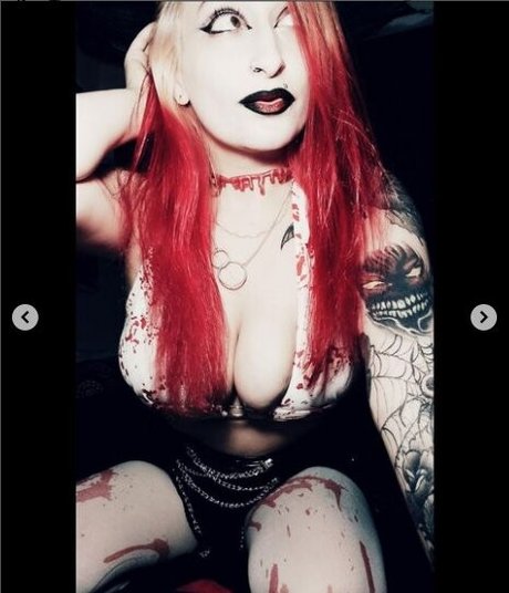 Naakte gelekte OnlyFans-foto van Thebloodwitch