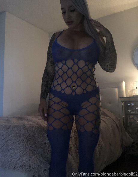 Blondebarbiedoll92