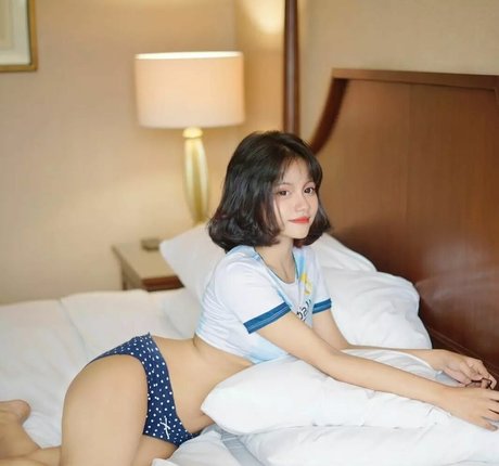 Naakte gelekte OnlyFans-foto van Janelistaa