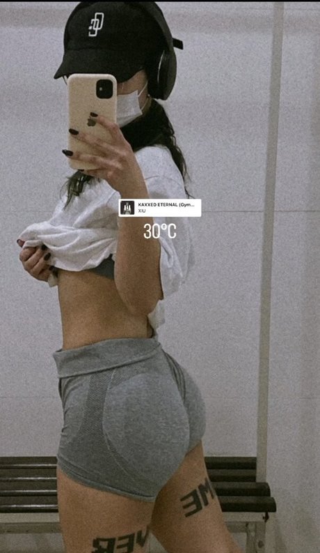 Naakte gelekte OnlyFans-foto van Thainaxu