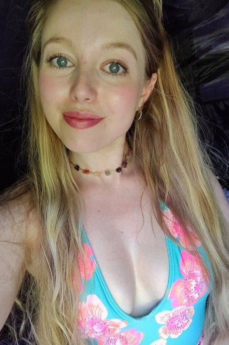 Naakte gelekte OnlyFans-foto van Dreamingofamelia