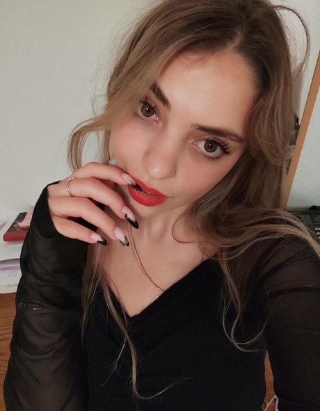 Naakte gelekte OnlyFans-foto van Monica0103