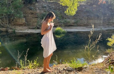 Naakte gelekte OnlyFans-foto van Miss Nature