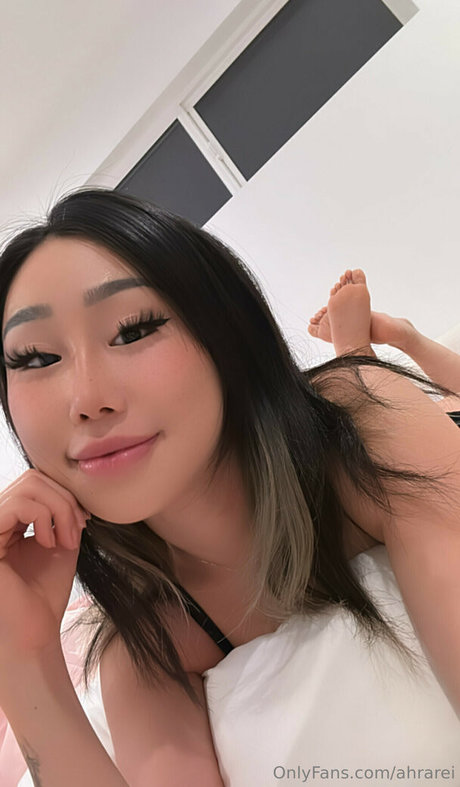 Naakte gelekte OnlyFans-foto van Waifuo
