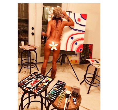 Naakte gelekte OnlyFans-foto van Christel Khalil