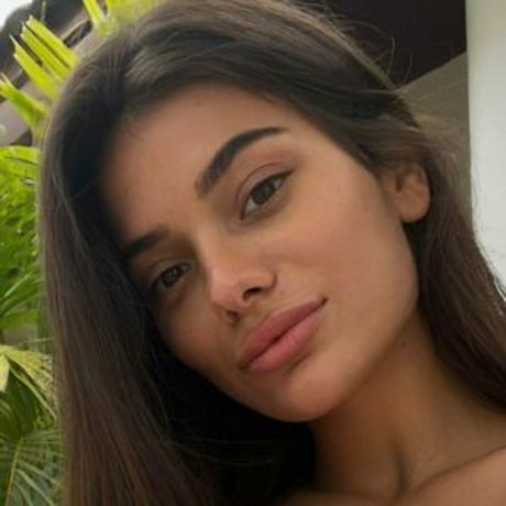 Naakte gelekte OnlyFans-foto van Eva Blume
