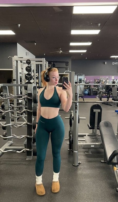 Naakte gelekte OnlyFans-foto van Bailey Hurley