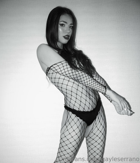 Naakte gelekte OnlyFans-foto van Gayle Serrano