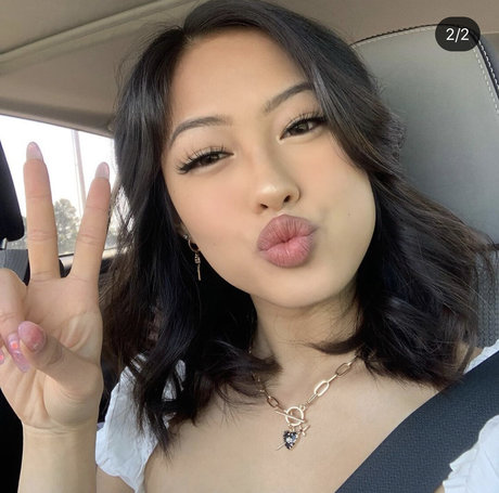Naakte gelekte OnlyFans-foto van Gabby Hua