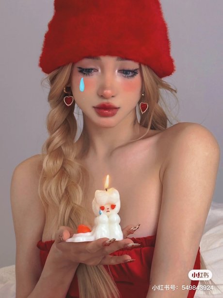 Naakte gelekte OnlyFans-foto van Xialan