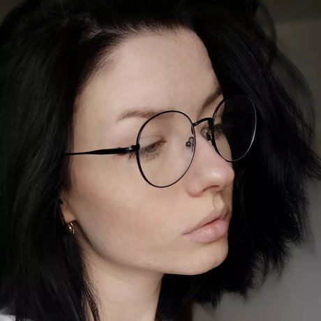 Naakte gelekte OnlyFans-foto van Innervus