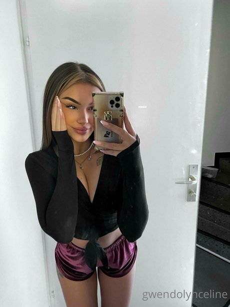 Naakte gelekte OnlyFans-foto van Gwendolyn Celine