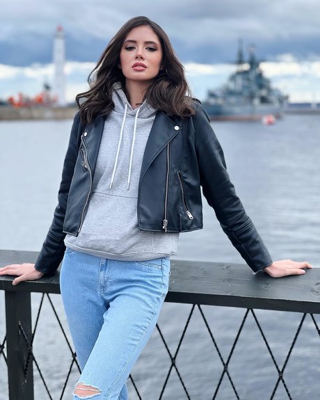 Naakte gelekte OnlyFans-foto van Disha Yudina