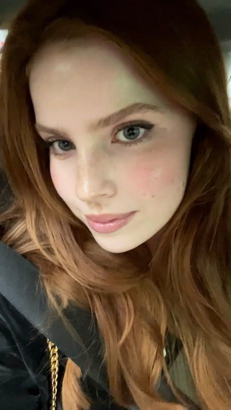 Emily Deyt Aysage