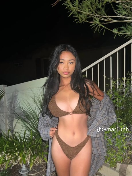Naakte gelekte OnlyFans-foto van Marlauronn