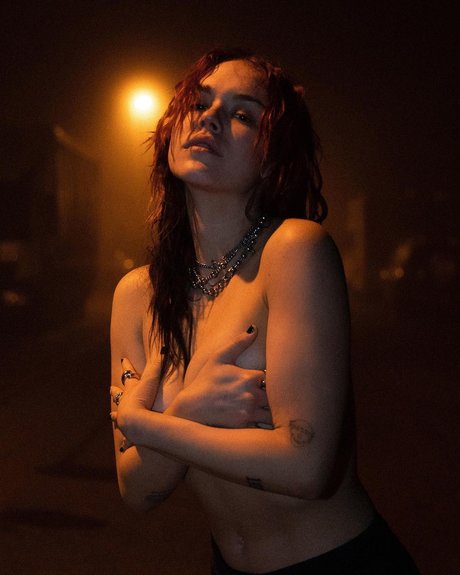 Naakte gelekte OnlyFans-foto van Taylor Upsahl
