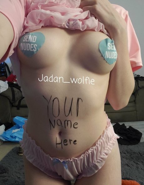 Naakte gelekte OnlyFans-foto van Jadanwolfie