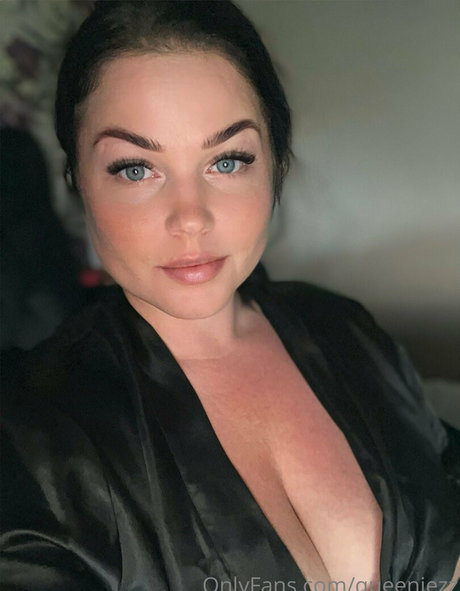 Naakte gelekte OnlyFans-foto van Queenjezz