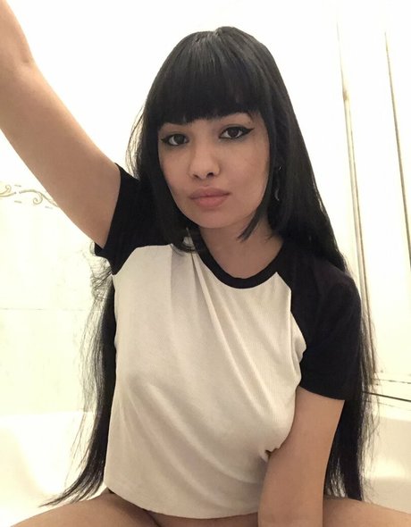 Naakte gelekte OnlyFans-foto van Naomieve