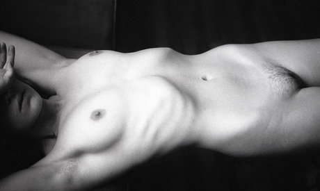 Naakte gelekte OnlyFans-foto van Kirstin Elizabeth
