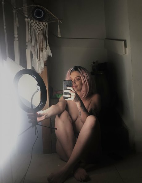 Naakte gelekte OnlyFans-foto van Missphatass