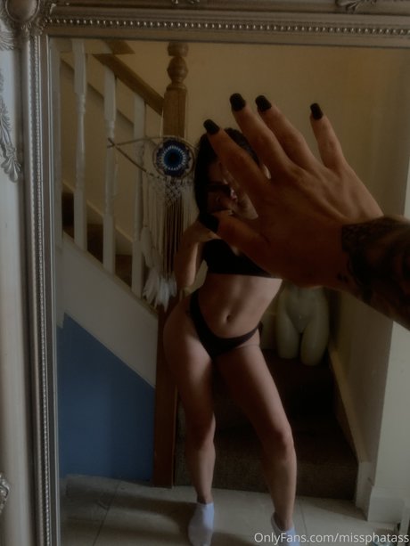 Naakte gelekte OnlyFans-foto van Missphatass