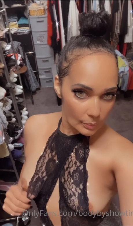 Naakte gelekte OnlyFans-foto van Bodyby Showtime