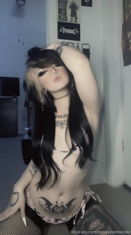 Naakte gelekte OnlyFans-foto van Kyra