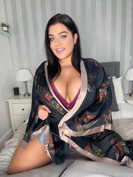 Imogen Grace