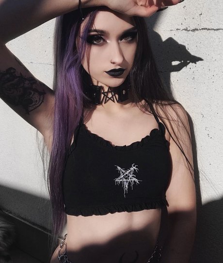 Naakte gelekte OnlyFans-foto van Xholdontillmay