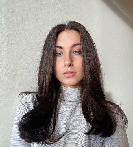 Initialbrat