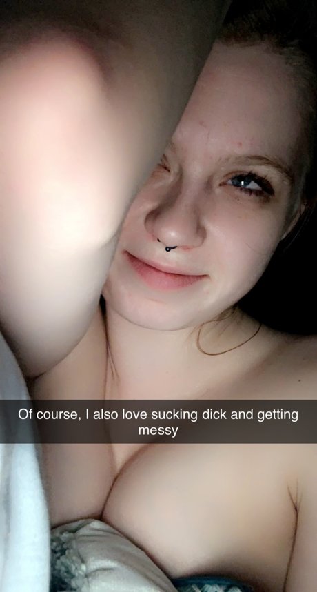 Naakte gelekte OnlyFans-foto van Karma Bitch998