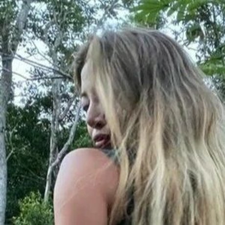 Naakte gelekte OnlyFans-foto van Susi Cruz
