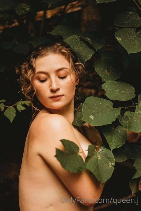 Naakte gelekte OnlyFans-foto van Queenj