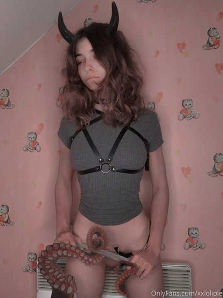 Naakte gelekte OnlyFans-foto van Xxlolipie