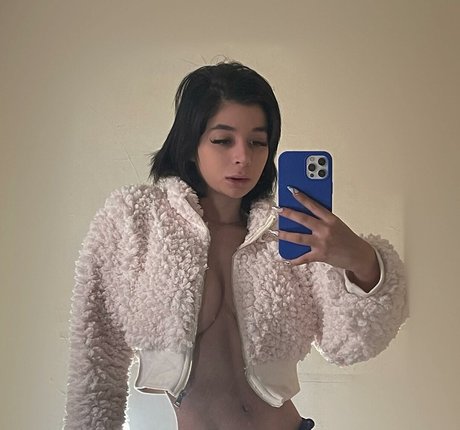 Naakte gelekte OnlyFans-foto van Karlardz