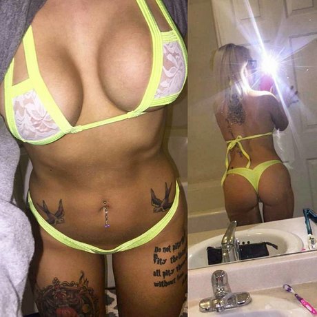 Naakte gelekte OnlyFans-foto van Catsandcookies