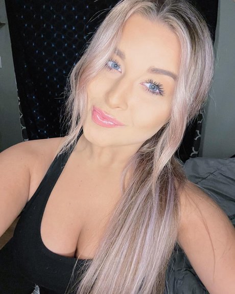 Naakte gelekte OnlyFans-foto van Lexie Wentz