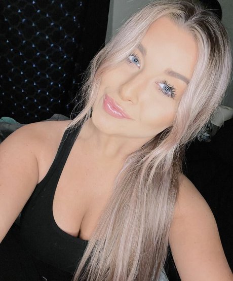 Naakte gelekte OnlyFans-foto van Lexie Wentz