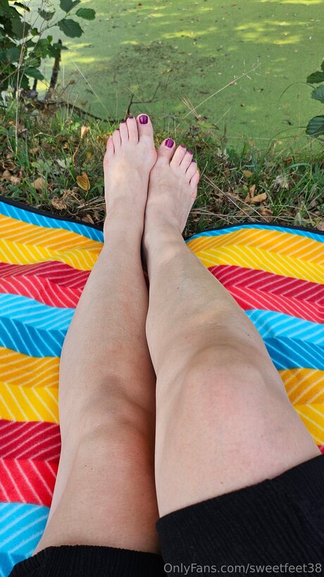 Naakte gelekte OnlyFans-foto van Sweetfeet38