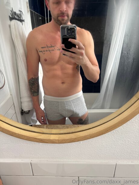 Daxx James